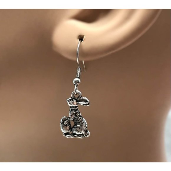 🐰 Silver Tone Petite Bunny Rabbit Dangle - Picture 2 of 7